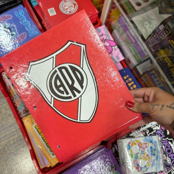 Producto - CARPETA N3 2 TAPAS RIVER-mínimo mayorista 3 x modelo o 6 surtidas