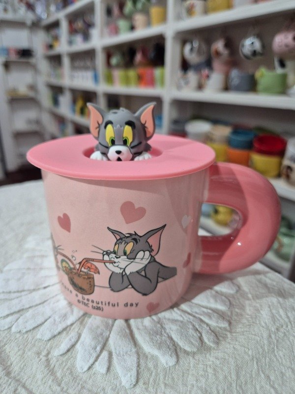 Producto - Taza premium Tom con tapa y cara