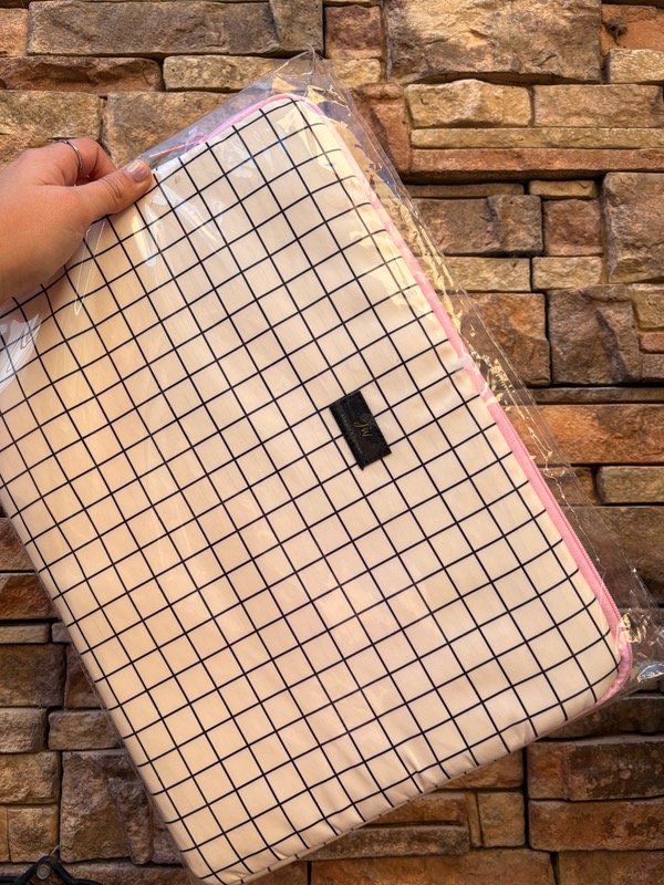 Producto - Funda de notebook FW CUADRILLE
