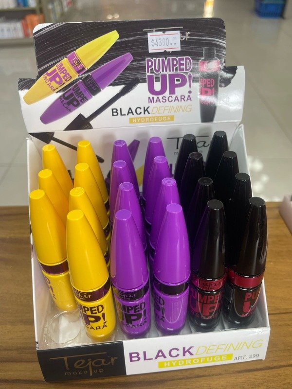 Producto - Mascara de pestañas Defining Tejar