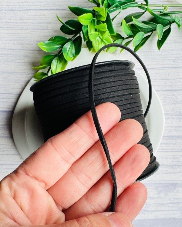 Producto - CORDÓN GAMUZA NEGRO 3MM