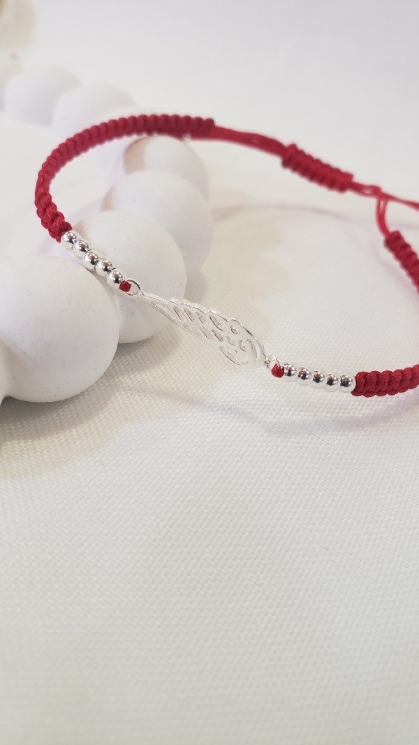 Producto - Pulsera roja hilo con ala plata