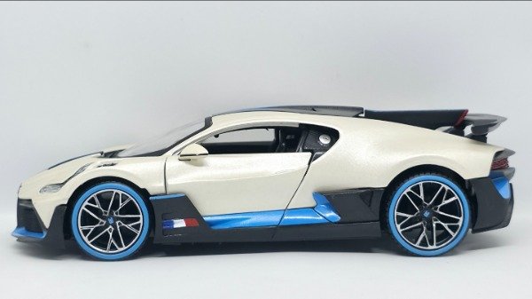 Producto - Bugatti divo - 1