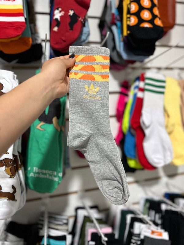 Producto - Adidas gris print