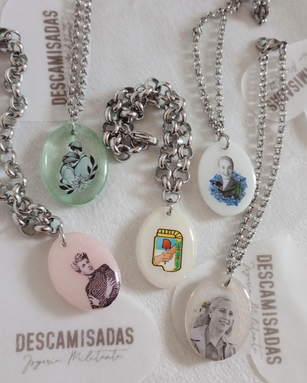 Producto - Pulseras con dije