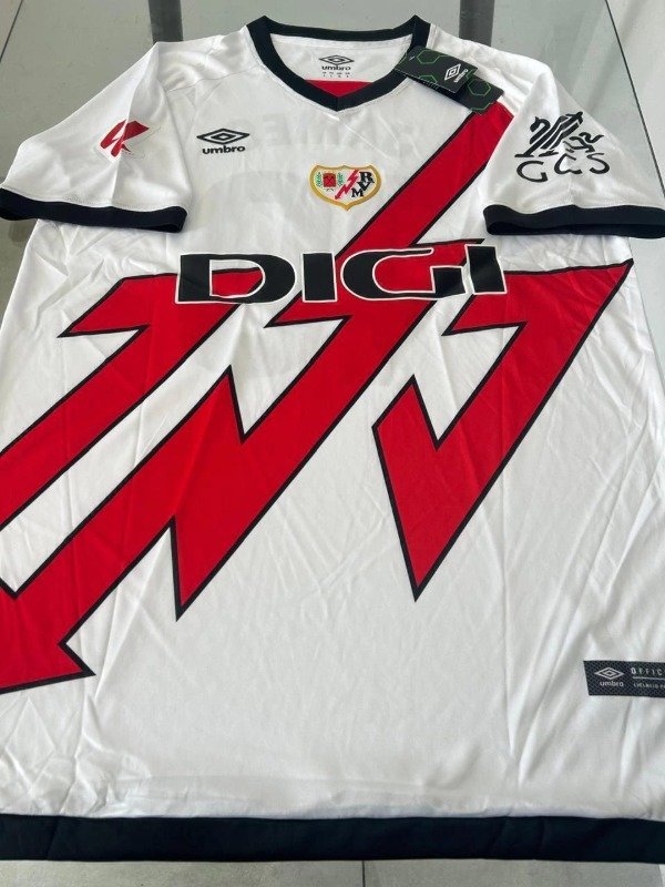 Producto - CAMISETA RAYO VALLECANO IMPORTADA TITULAR #10 JAMES