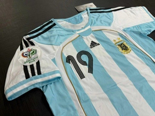 Producto - CAMISETA AFA IMPORTADA TITULAR RETRO 2006 #19 MESSI - 3