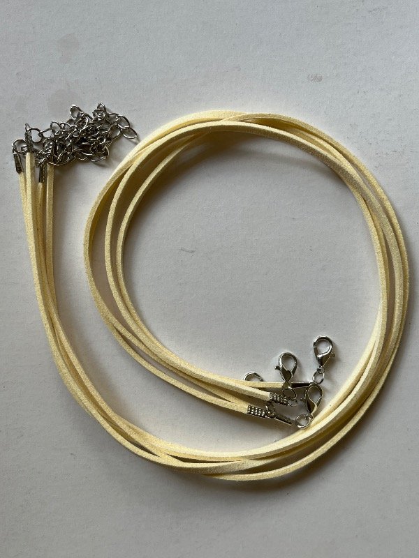 Producto - Cordón crema gamuza