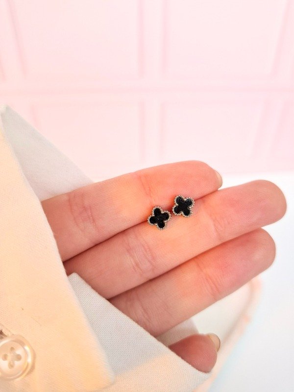 Producto - Aros mini trébol negro