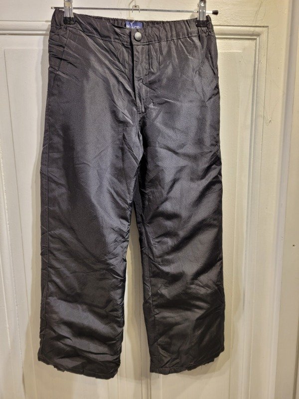 Producto - Pantalón de ski PLACE negro con trampa de nieve Talle 8 años - PRECIO: 75X