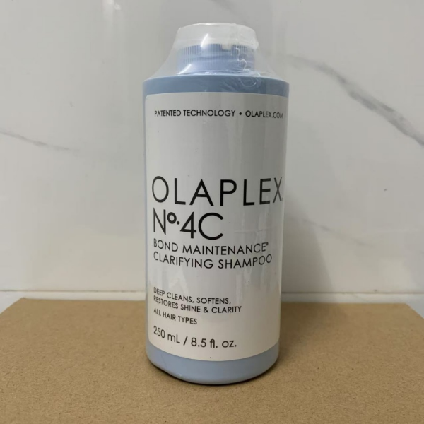 Producto - OLAPLEX BOND MAINTENANCE CLARIFYING SHAMPO 250ML-4C