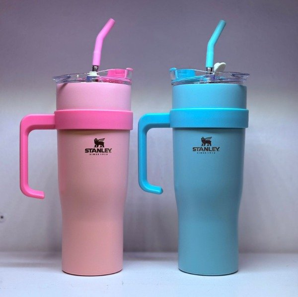 Producto - Vaso con asa y sorbete