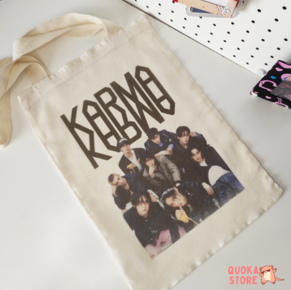 Producto - Totebag Stray Kids KARMA