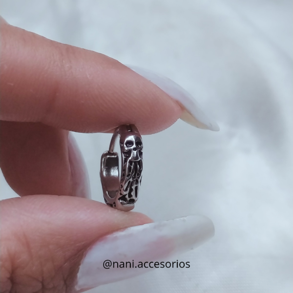 Producto - Piercing calavera pulpo