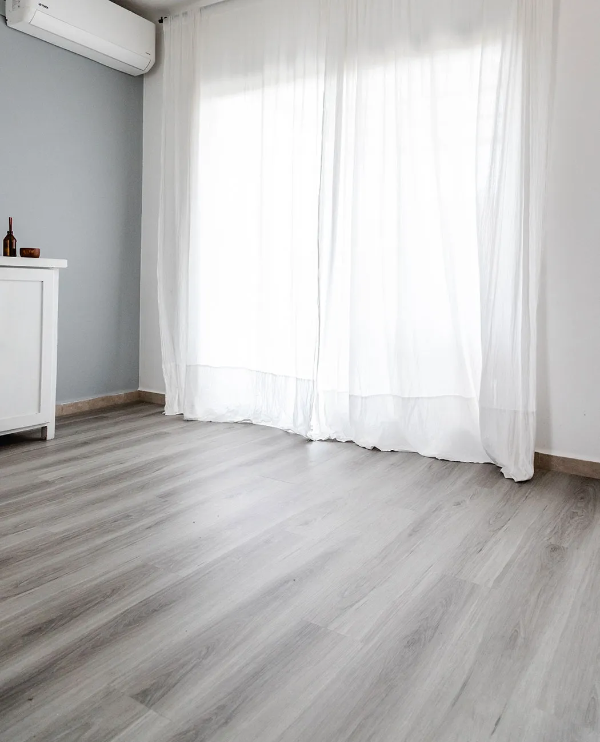 Producto - Piso Vinilico SPC Gris - 1
