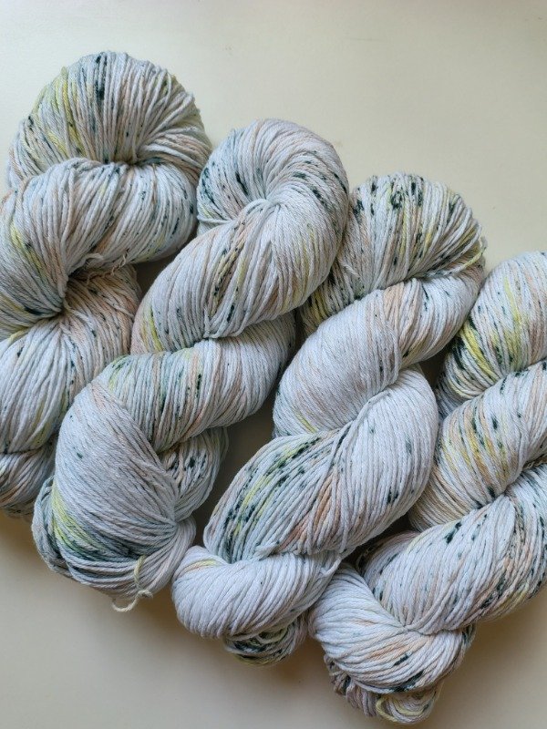 Producto - Hojas de otoño. DK - Hilo de algodón 8-6.