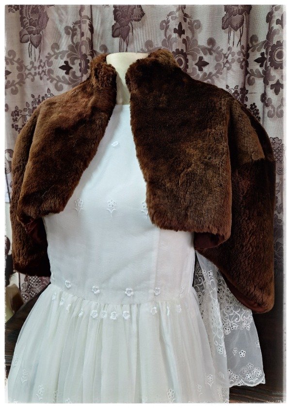 Producto - Capa de Piel Sintético Marrón Chocolate