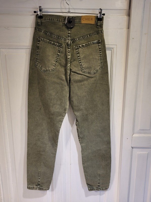 Producto - Jean CHER verde oxido cargo baggy-Talle 26- PRECIO: 63x - 2