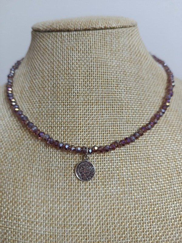 Producto - Collar San Benito Dorado