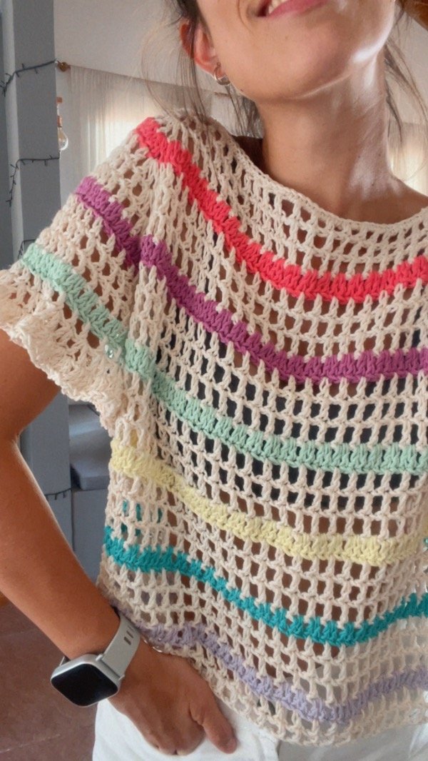 Producto - Remerita calada natural c/ colores