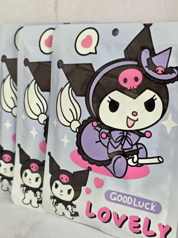 Producto - Mascarilla Kuromi brujita 2