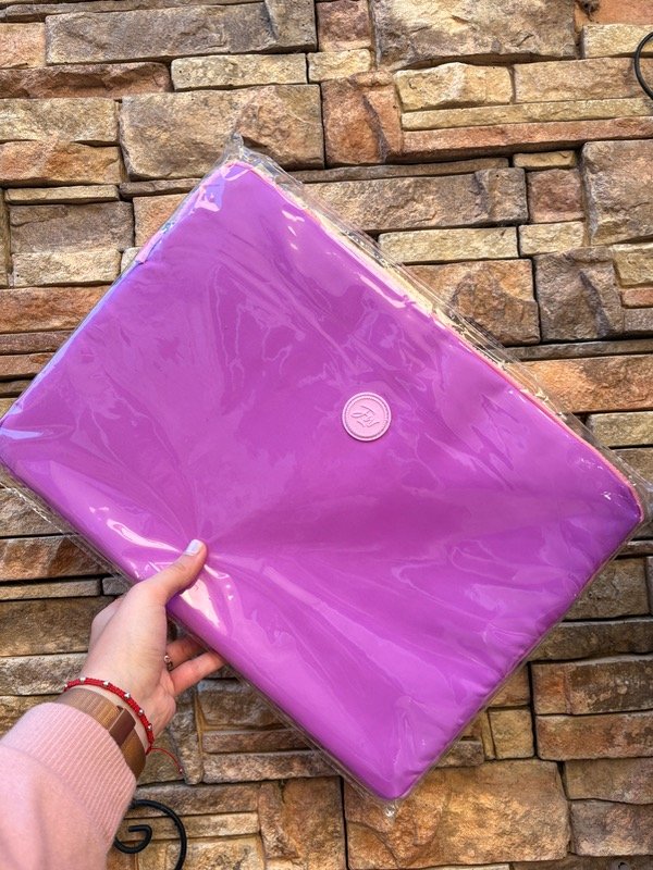 Producto - Funda de notebook. FW LILA