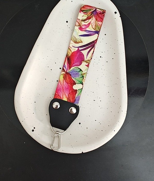 Producto - Llavero cinta colores largo
