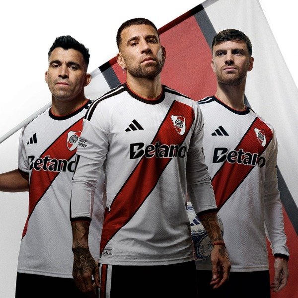 Producto - Taza Ceramica Camiseta River Plate Titular 2026/7 - 4