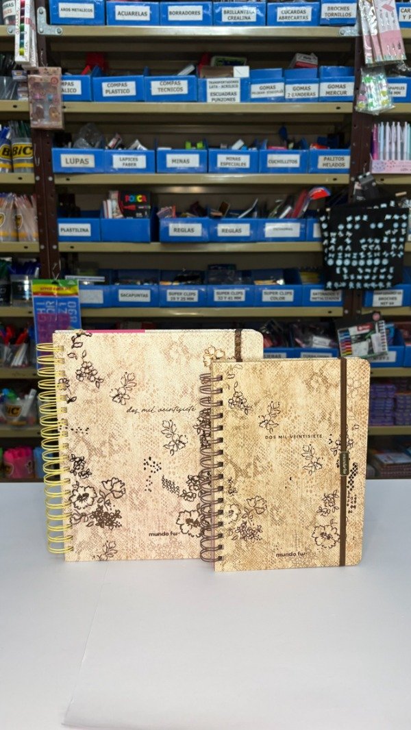 Producto - Agenda Semanal c/espiral 19x25cm - Love - "Mundo Fw" - 5