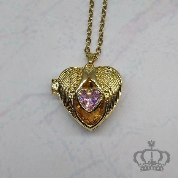 Producto - Collar Relicario macizo "Corazón Relieve" (cadena acero quirúrgico dorado)