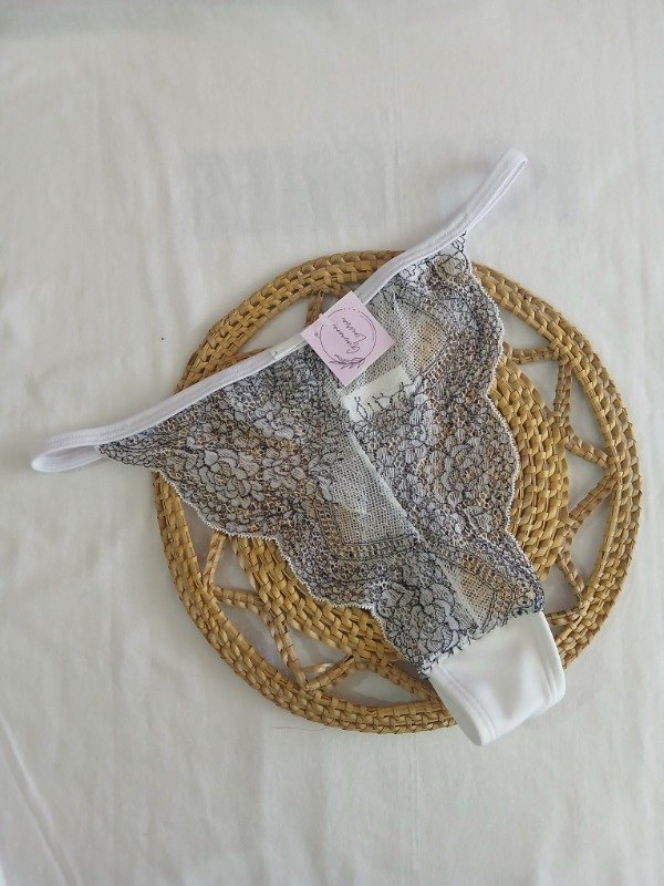 Producto - Less encaje tiro alto blanca