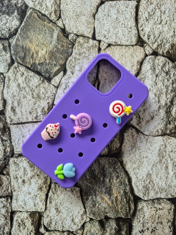Producto - Funda tpu con pines Iphone 13 Pro Max violeta