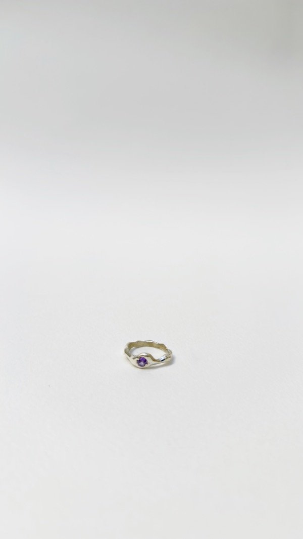 Producto - Anillo piedra cubic violeta