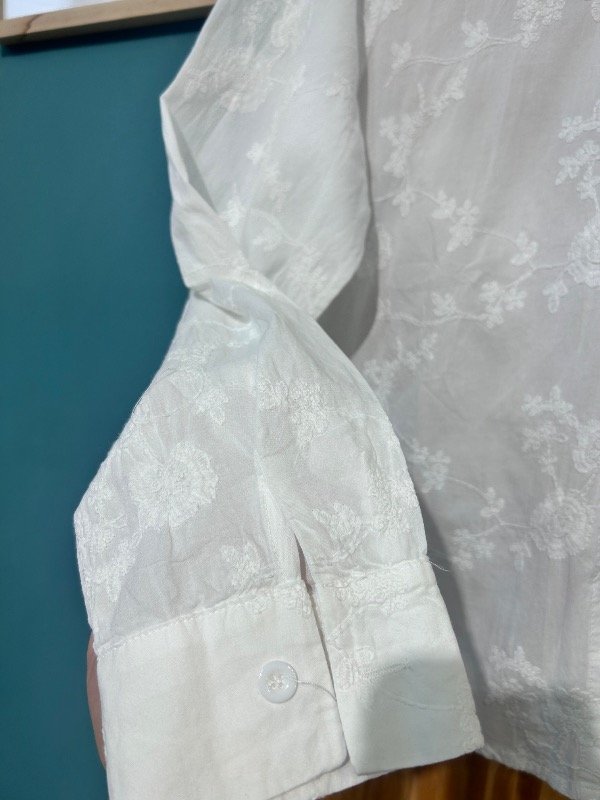 Producto - Camisa blanca bordada - 2