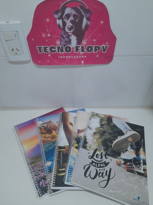 Producto - Cuaderno a4 tapa blanca cuadriculado 100 hojas