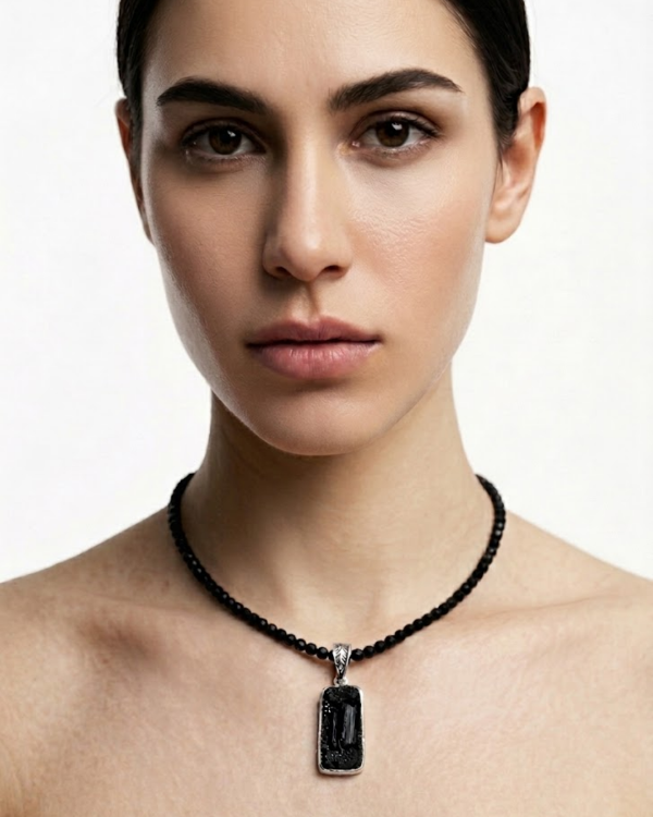 Producto - Collar Cristalitos y Turmalina Negra
