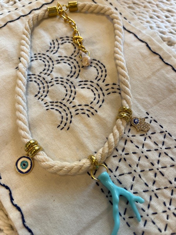 Producto - Collar Coral Talismán