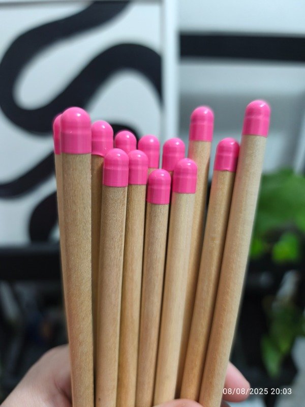 Producto - Lápiz negro Plantable edición PINK