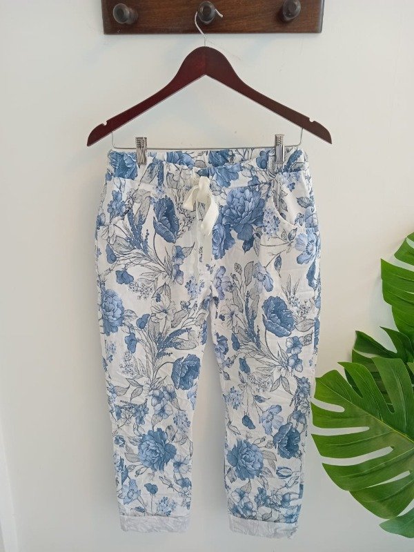 Producto - Babucha italiana fondo blanco estampa azul
