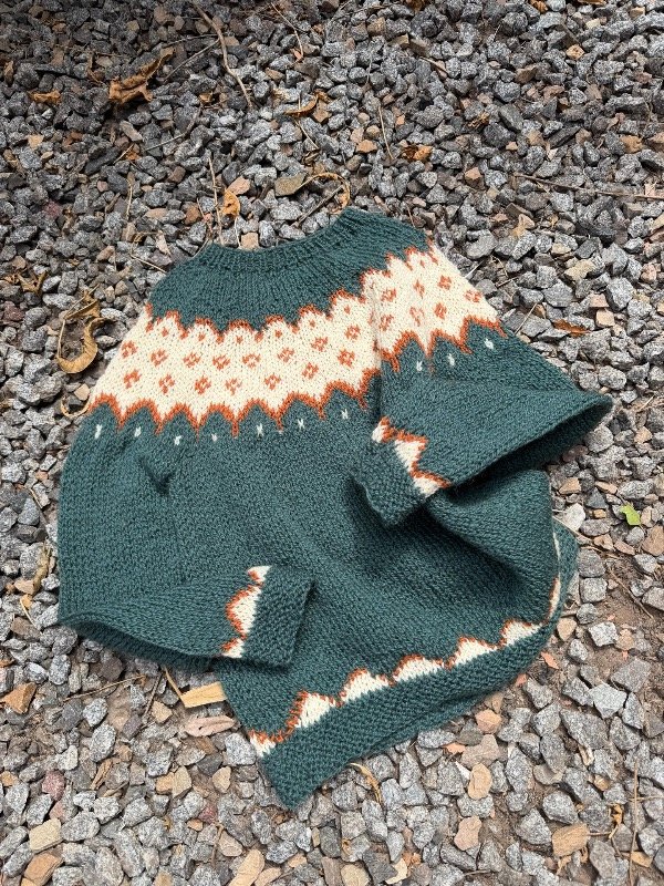 Producto - Sweater base verde con guardas