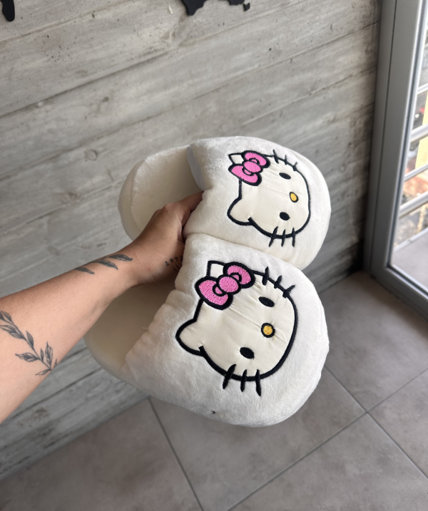 Producto - Pantuflon Hello Kitty