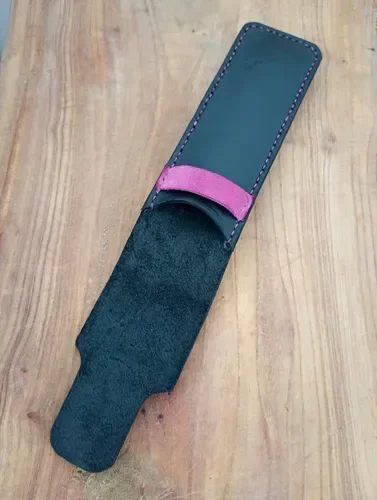 Producto - Estuche de cuero para lapiceras versión negro con fucsia