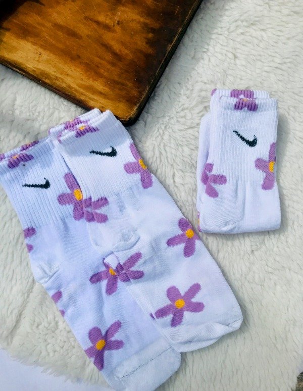 Producto - Nike Flowers Lila