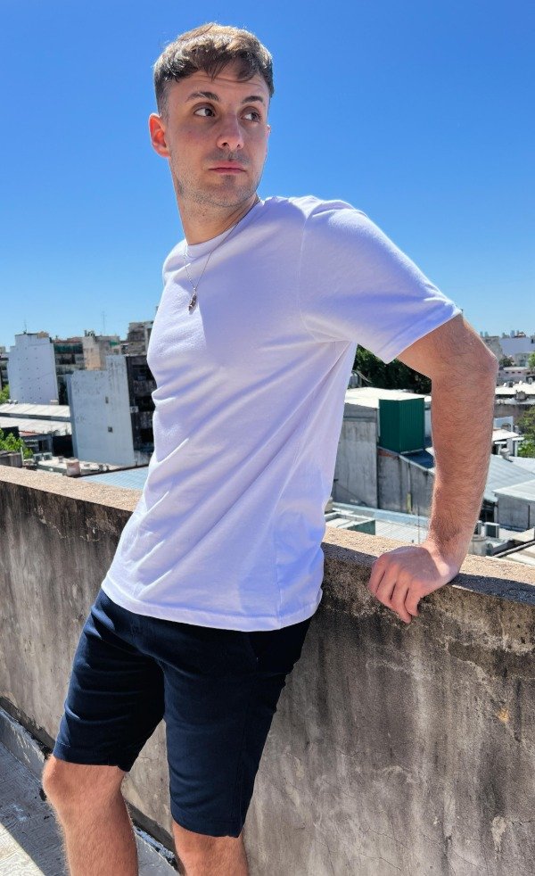 Producto - Remera Slim Fit Blanca