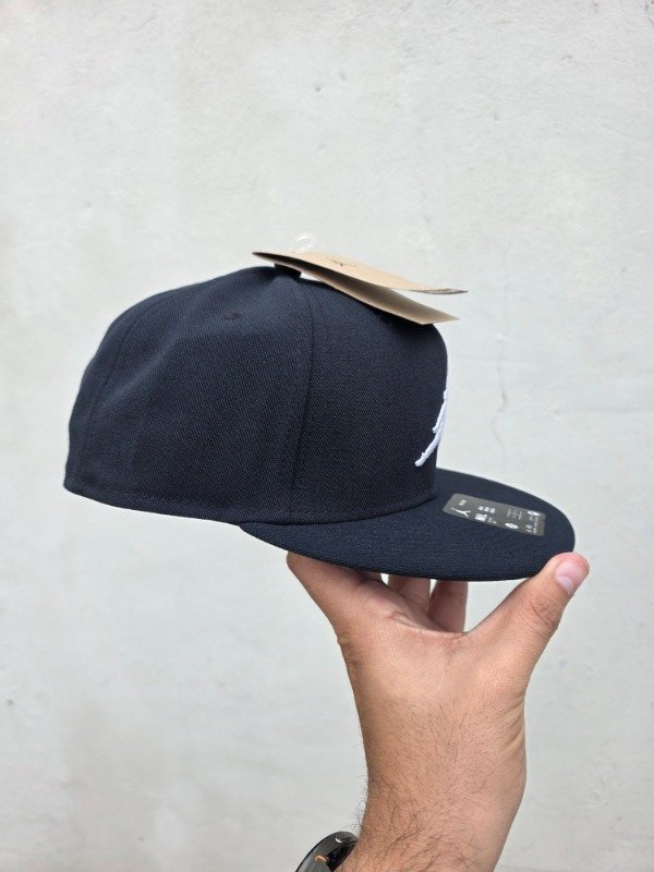 Jordan brand pro snapback black/white — imagen 6