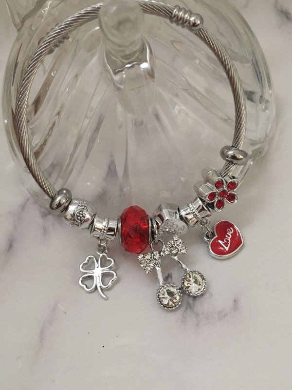 Producto - Pulsera Charms LOVE Regulable Acero Quirúrgico - 1