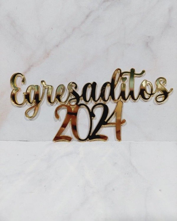 Producto - Frase frontal Egresaditos y año