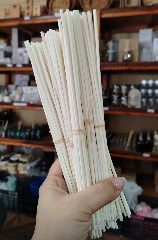 Producto - VARILLAS RATTAN BLANCAS (+CLARAS)