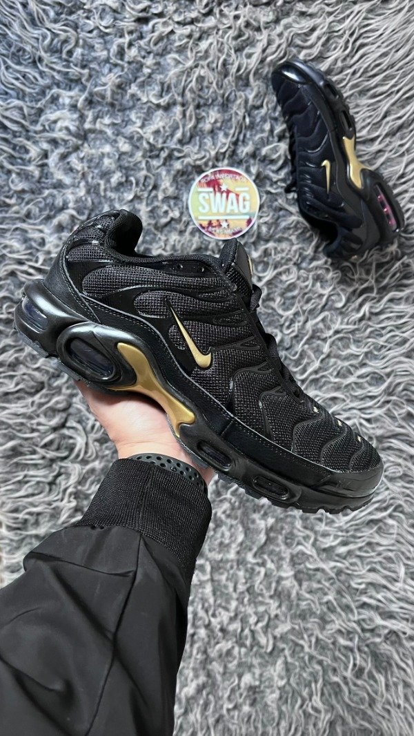 Producto - AIR MAX TN PLUS BLACK GOLD
