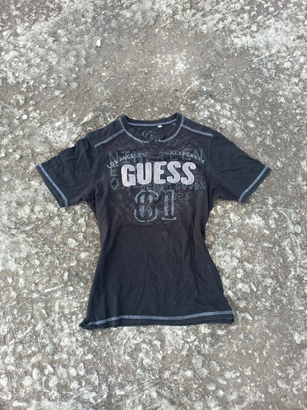 Producto - Remera Guess